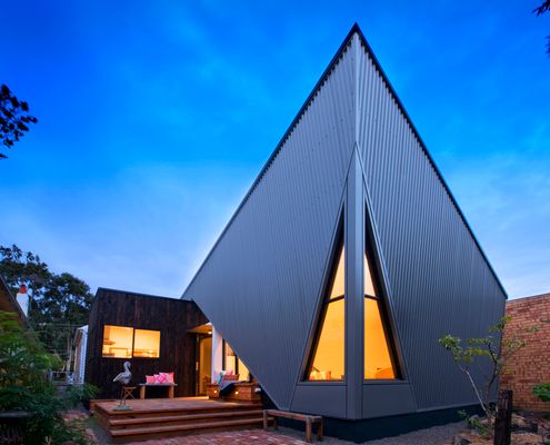 Arrow House by Mark Lam Architect (via Lunchbox Architect)