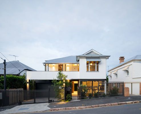 Black Ribbon House by Studio 15b (via Lunchbox Architect)