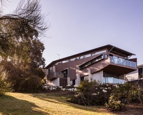 Dorman Beach House by Studio101 Architects (via Lunchbox Architect)