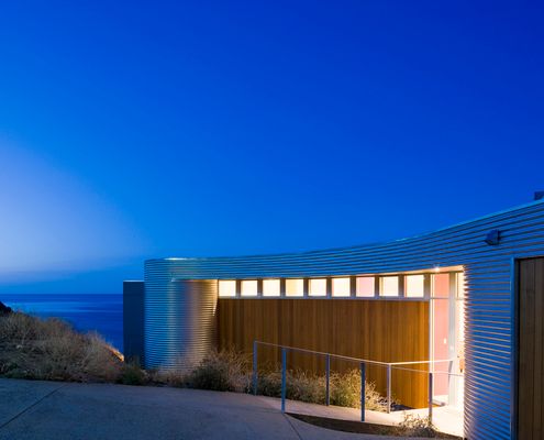 Fleurieu Beach House by Max Pritchard Architect (via Lunchbox Architect)