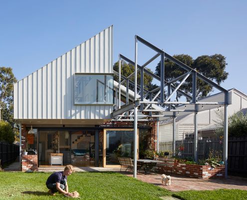 Gantry House by OOF! Architects (via Lunchbox Architect)