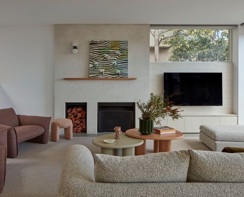 Riverfront Revival: A 1990s Icon Reimagined for Modern Family Life Hawthorn by Bryant Alsop & Studio Esar (via Lunchbox Architect)