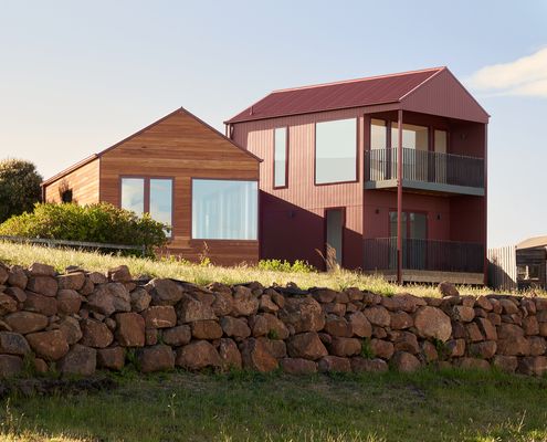 House in Tasmania (Big Red) by Architect George (via Lunchbox Architect)