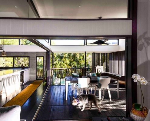 Nat and Gerry's Back Deck by Biscoe Wilson Architects (via Lunchbox Architect)