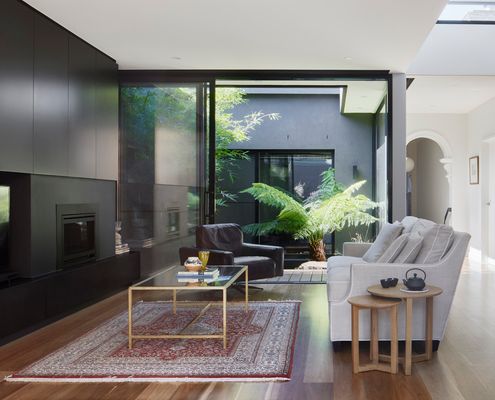 Palm House by Kirsten Johnstone Architecture