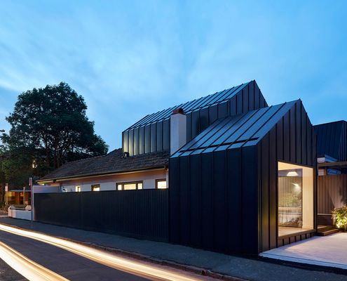The Shadow House by Nic Owen Architects (via Lunchbox Architect)