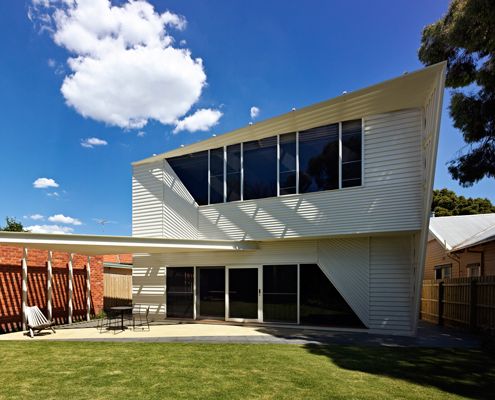 Weatherboard House by FMD Architects (via Lunchbox Architect)