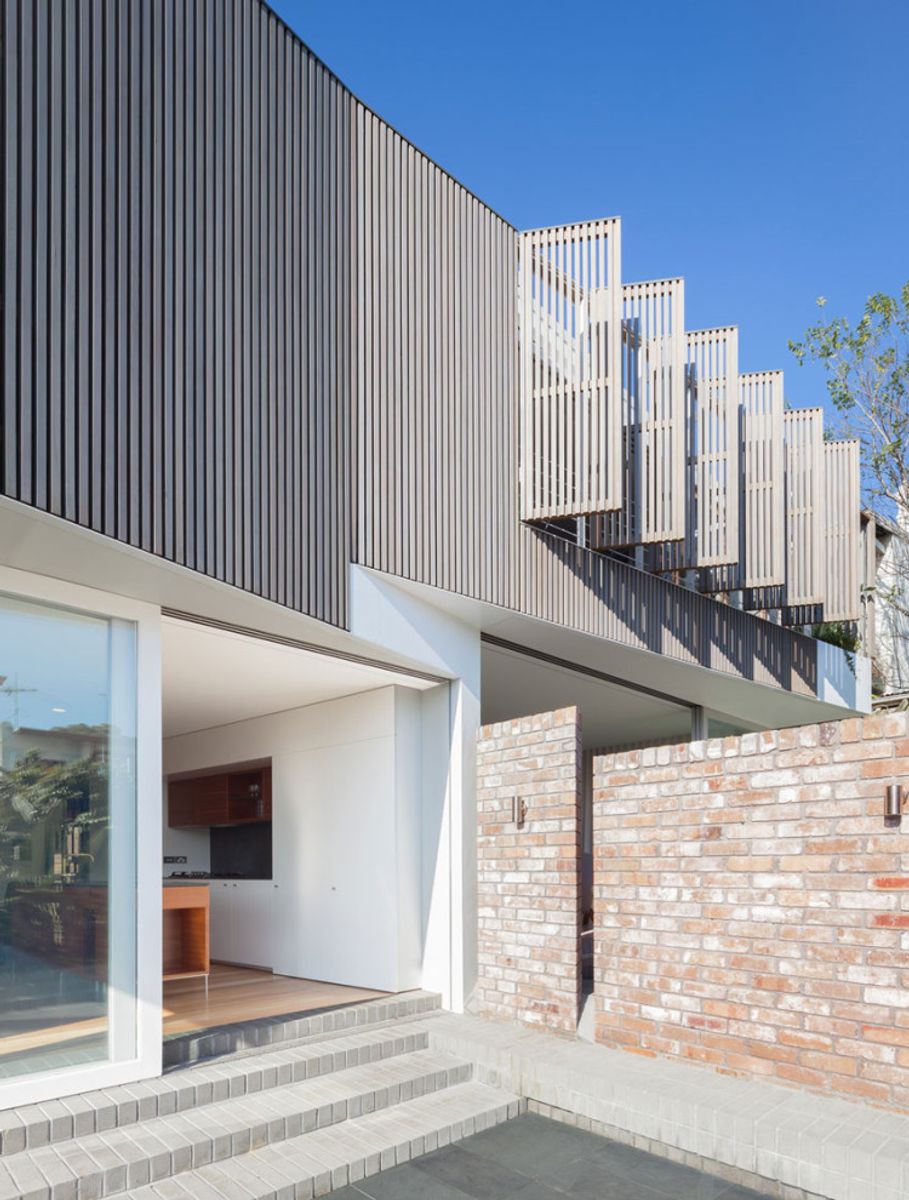Balmain Houses: Neighboring Family Homes Become Interconnected