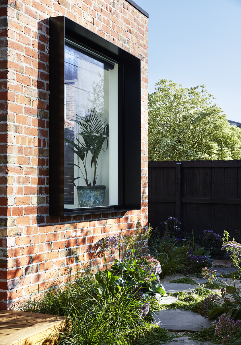 Downsizer Creates New Home in the Backyard of Her Corner Block