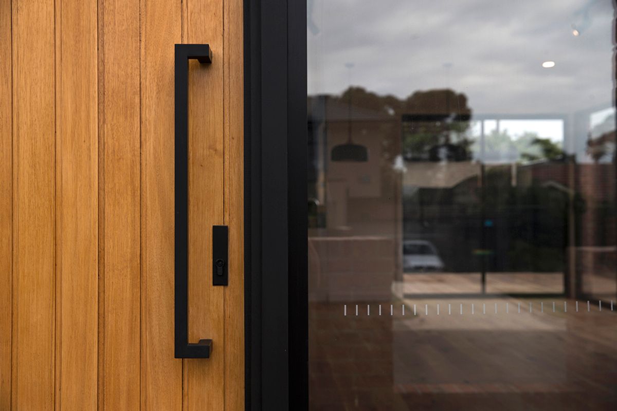 Downsizer Creates New Home in the Backyard of Her Corner Block