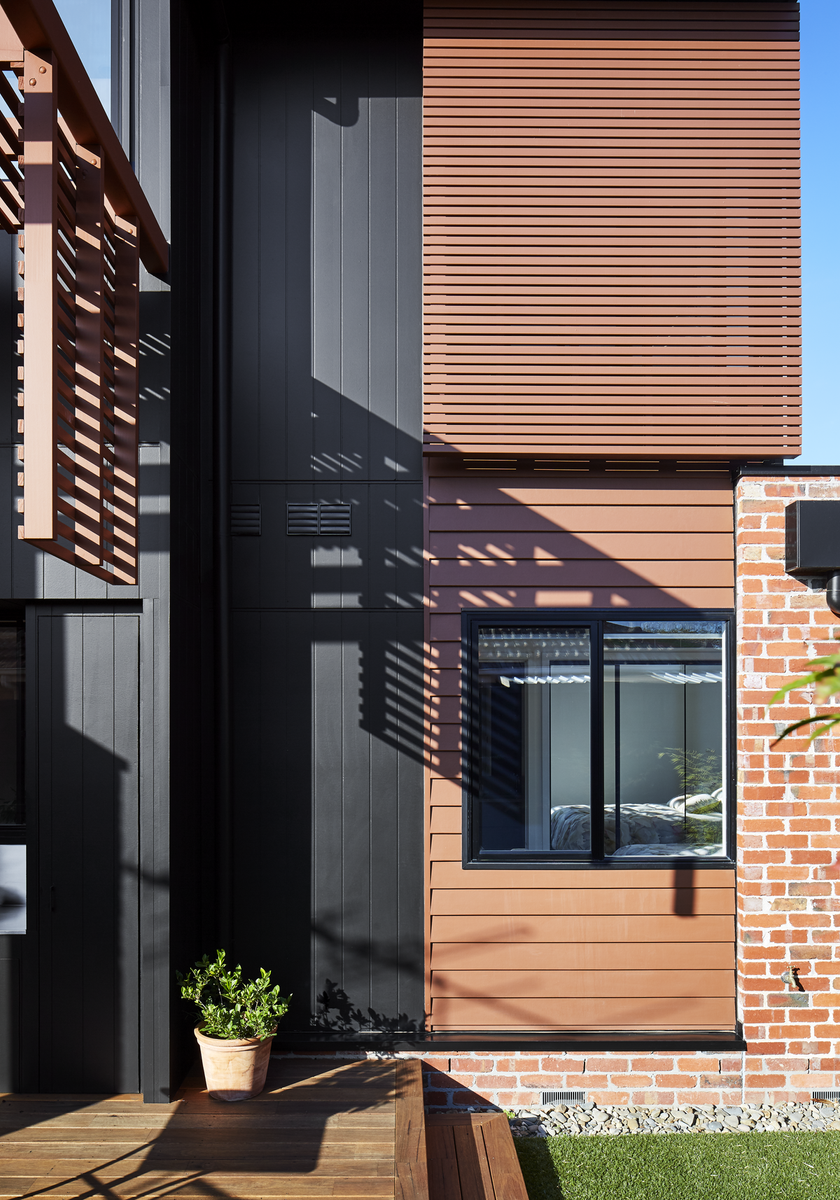 Downsizer Creates New Home in the Backyard of Her Corner Block