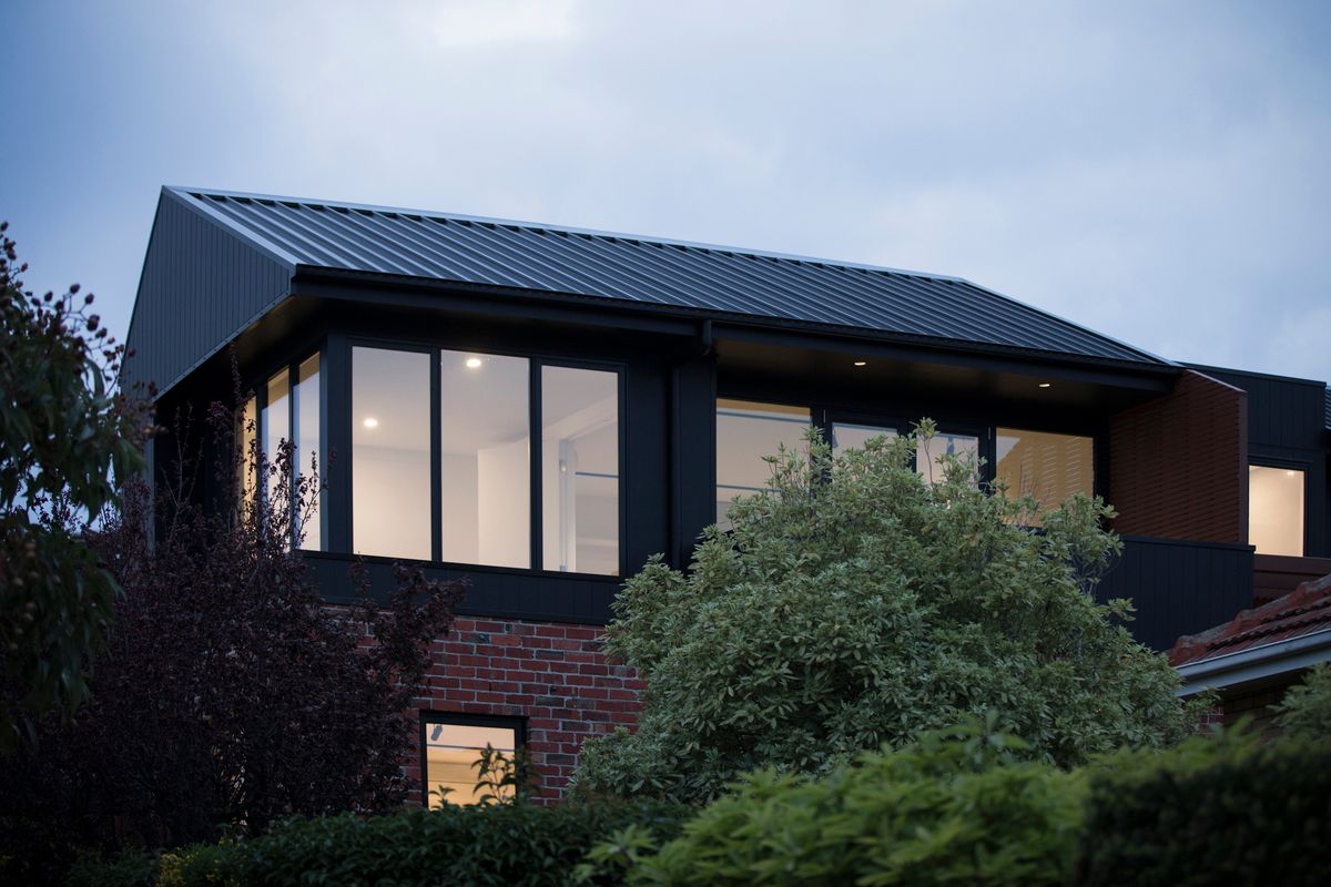 Downsizer Creates New Home in the Backyard of Her Corner Block
