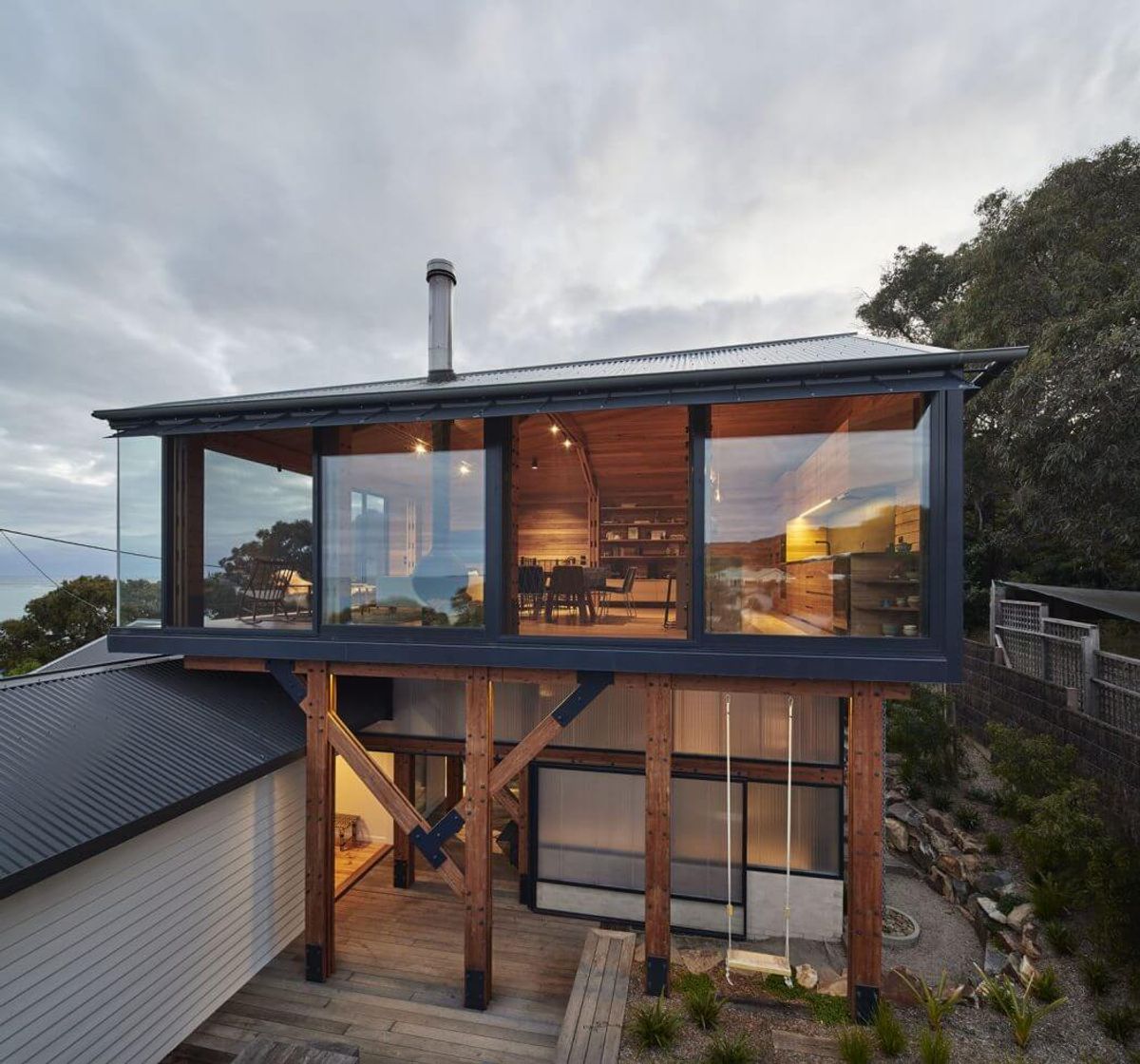 A Beautiful Old Beach Shack Retains Its Classic Charms