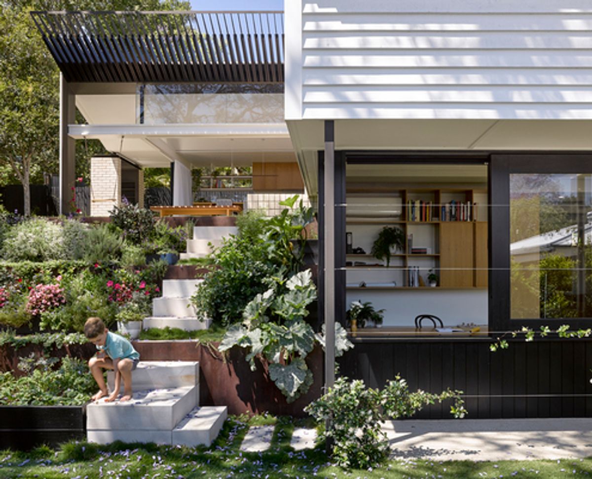 Architect Reinterprets Queenslander for a Bright and Breezy Addition