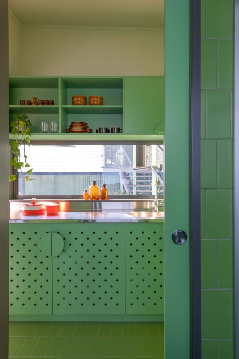 Discover how this family created a holiday cabin in their backyard... - Backyard Cabin Design