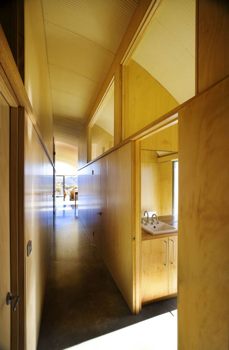 Snowy Mountains House: Living Off The Grid Never Looked This Good - Luxury Off-Grid Apartments In Snowy Forests