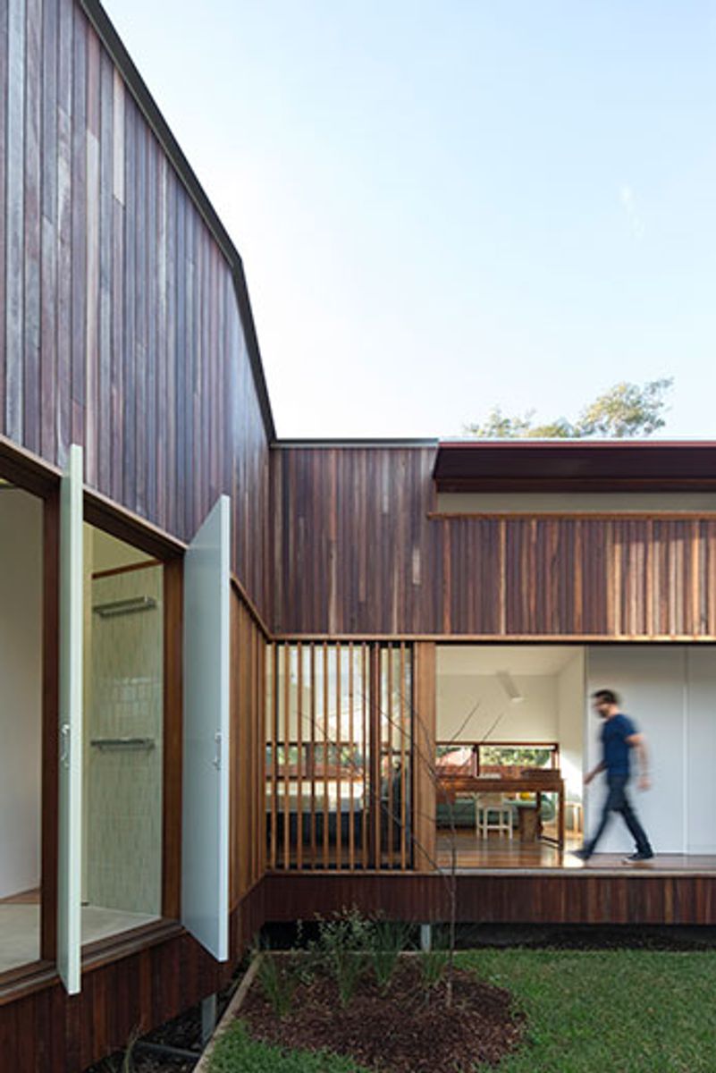 Marrickville Courtyard House is a Subdivision that Doesn't Dominate