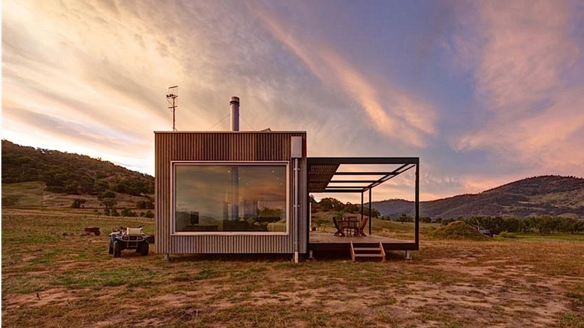Curated visual reference: Fresh Look at Modscape A Tiny Self Sufficient Cabin In Rural Australia