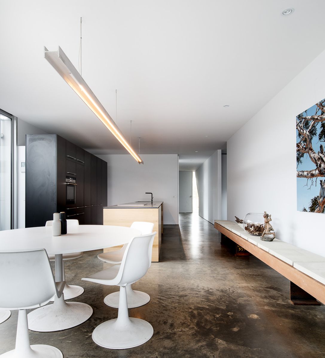 An Urban Take on the Traditional Aussie Beach House in Torquay