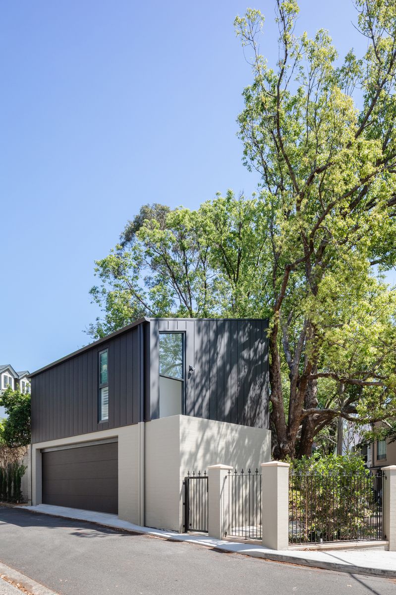 A Stunning Self-contained Studio Perched Among the Trees