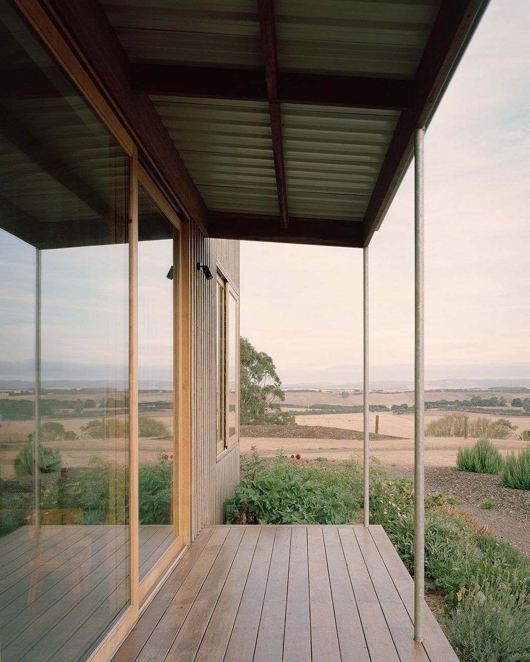 Curated visual reference: Picture Idea: Discover Heather S Off Grid House A Model Of Sustainable