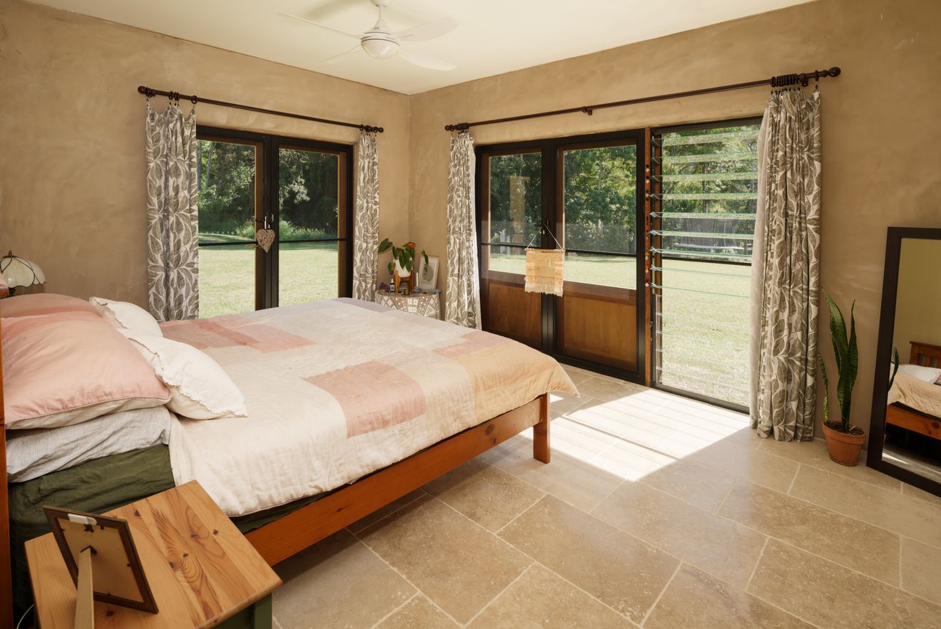 Photo inspiration: Discover Mark And Megan S Off Grid Hempcrete Home On Photo Inspiration