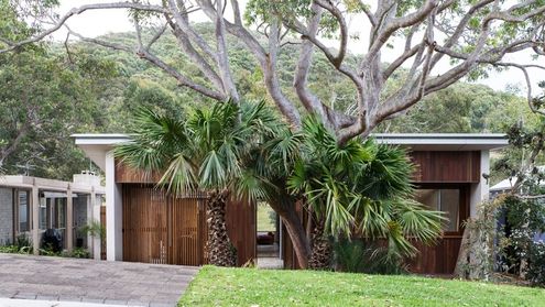 Blueys Beach House by Bourne Blue Architecture (via Lunchbox Architect)