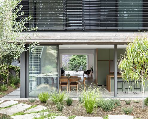 Cooks River House by studioplusthree (via Lunchbox Architect)