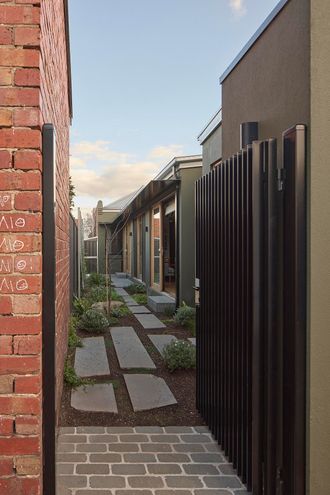 Eddie Garden House by Alexandra Buchanan Architecture (via Lunchbox Architect)