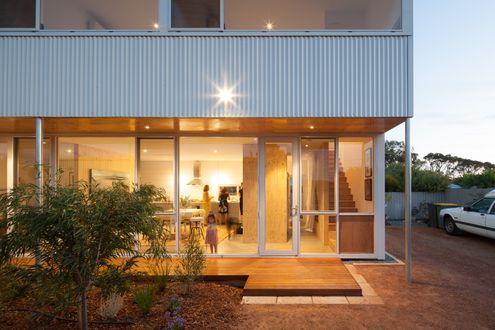 Erpingham House by MSG Architecture (via Lunchbox Architect)