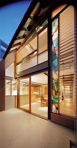 Eyelid House by Fiona Winzar Architects (via Lunchbox Architect)