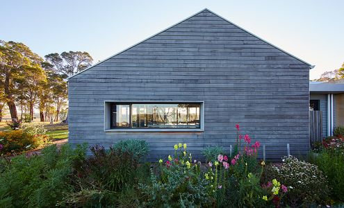 Farm House by Archterra Architects (via Lunchbox Architect)