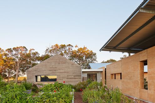 Farm House by Archterra Architects (via Lunchbox Architect)