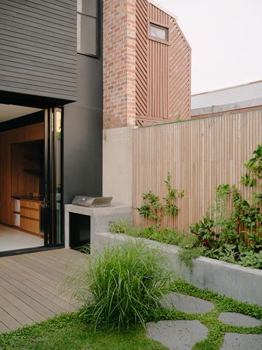 Fitzroy North Terrace by Field Office Architecture (via Lunchbox Architect)