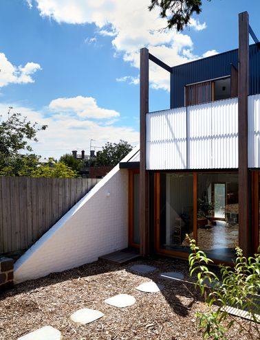 Garage House by Foomann Architects (via Lunchbox Architect)
