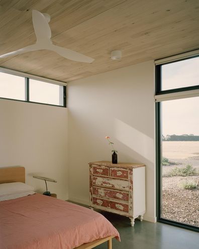 Heather's Off-Grid House by Gardiner Architects (via Lunchbox Architect)