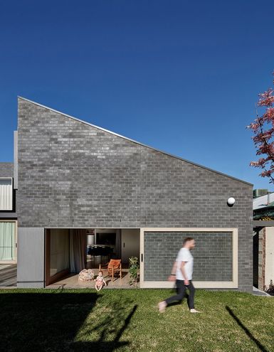 Hoddle House by Freadman White Architects (via Lunchbox Architect)