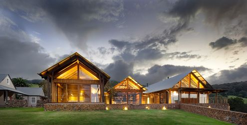 Jamberoo Farm House by Casey Brown Architecture (via Lunchbox Architect)