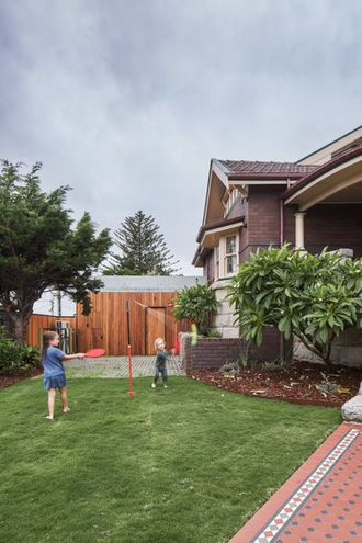 Judge’s House 1930 by Ironbark Architecture (via Lunchbox Architect)