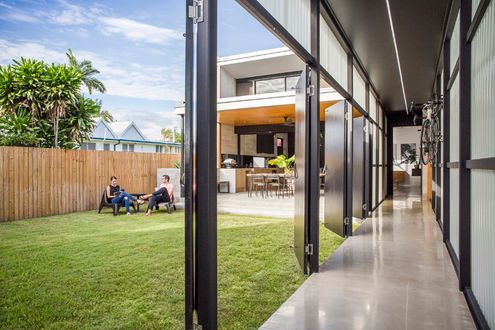 Laneway House by 9point9 Architects (via Lunchbox Architect)