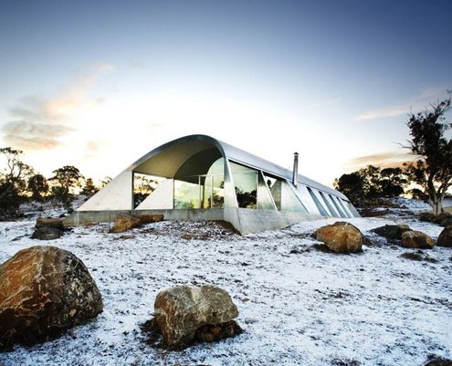 Snowy Mountains House by James Stockwell Architects (via Lunchbox Architect)