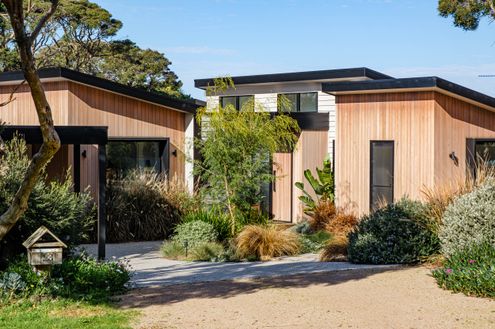 Lockington Lodge by Freckle Architecture (via Lunchbox Architect)