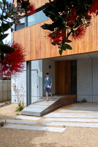 Marengo Beach House by Luke Stanley Architects (via Lunchbox Architect)