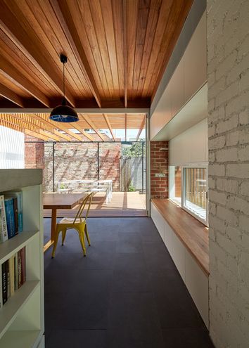 Miller House by Architecture Architecture (via Lunchbox Architect)