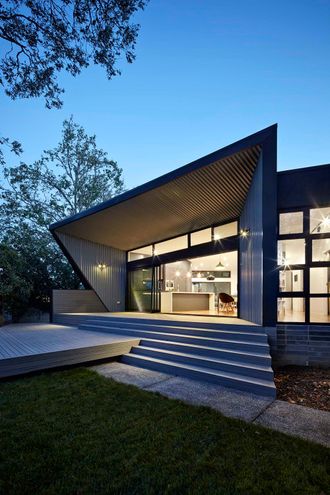 Narrabundah House by Adam Dettrick Architects (via Lunchbox Architect)