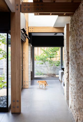 Orient Street House by Philip Stejskal Architects (via Lunchbox Architect)