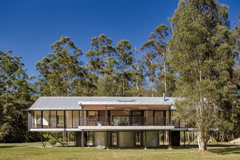 Platypus Bend House by Robinson Architects (via Lunchbox Architect)