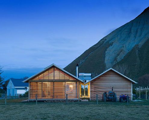 Shoal Bay Bach by Parsonson Architects (via Lunchbox Architect)