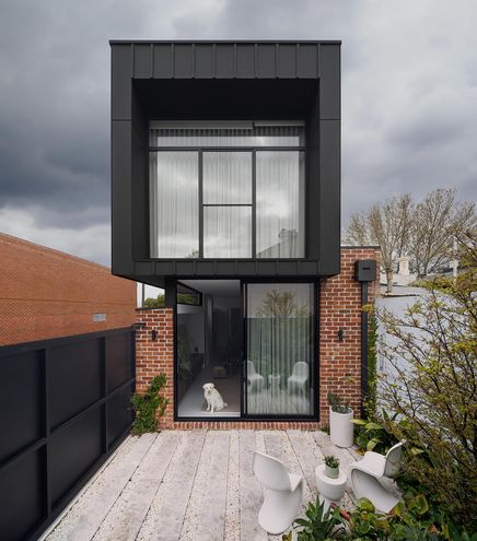 Shot Tower Terrace by Design by AD (via Lunchbox Architect)