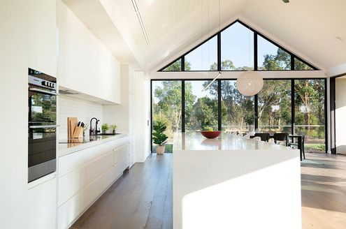 Strath Creek Bungalow by Borland Architecture (via Lunchbox Architect)